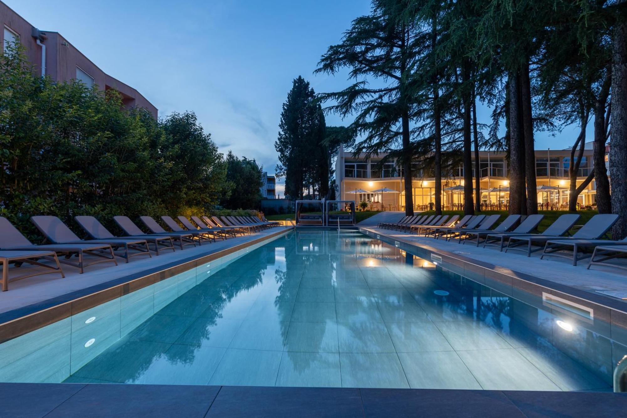 Hotel Emaus Novigrad  Exterior photo